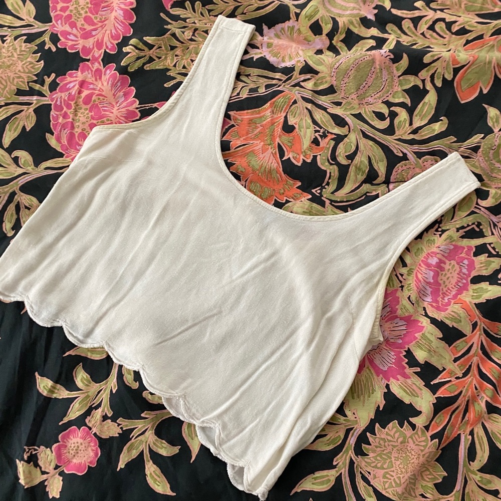 Pacsun LA Hearts Scalloped Edge Tank Top